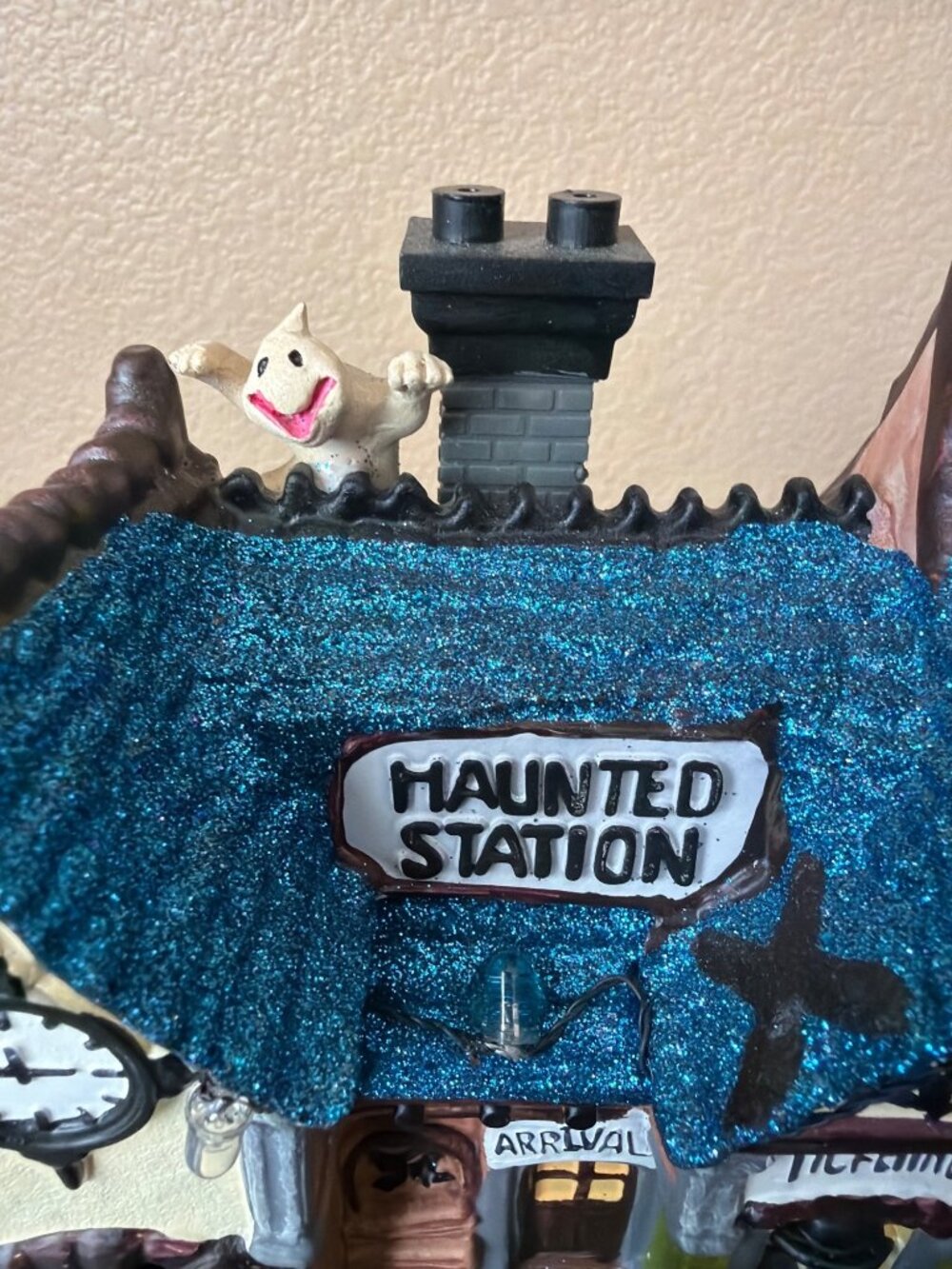 Avon Animated Scary Village Haunted Station Halloween Train Lights/Sounds 2012 - Picture 14 of 15